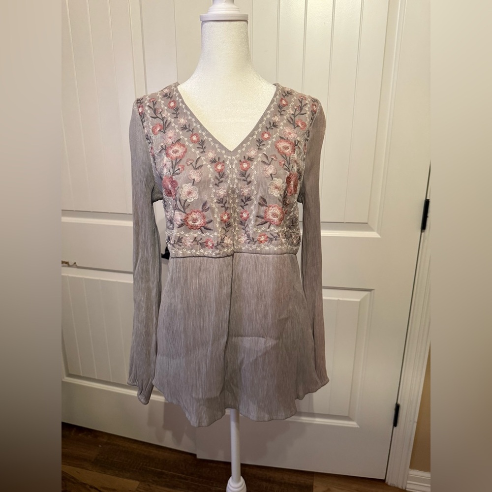 Savanna Jane Gray Embroidered Women's Top